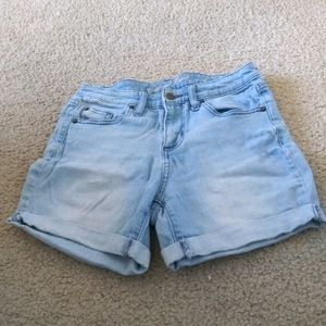 Women's denim light washed shorts